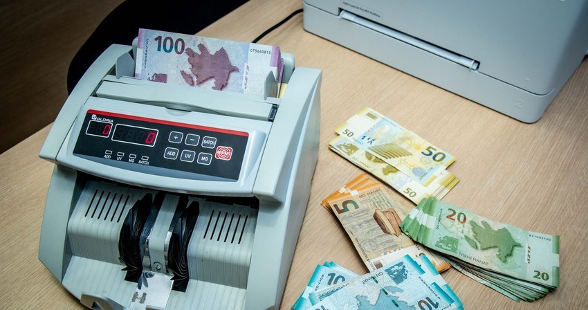 Azərbaycanda pul bazası fevralda da azalıb