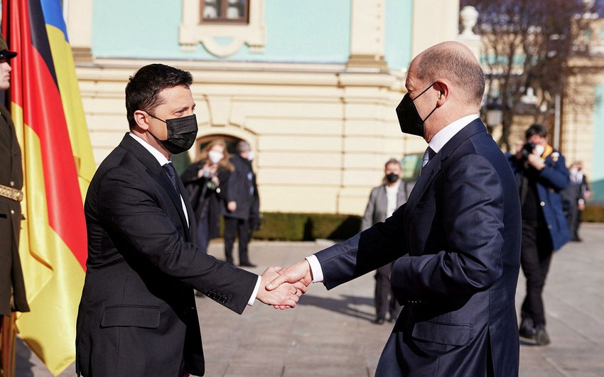 Зеленский попросил канцлера Германии о закрытии воздушного пространства над Украиной