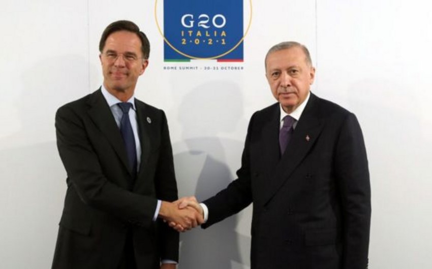 Ərdoğan Avsriyanın Prezidenti və Niderlandın Baş naziri ilə danışıb