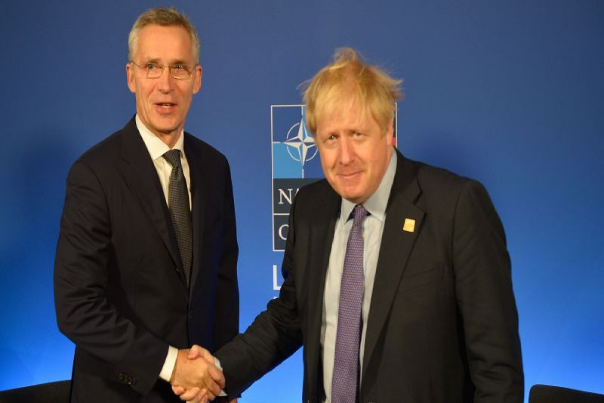 Boris Conson və NATO baş katibi Estoniyada görüşüb