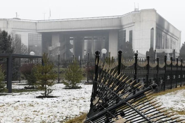 Qazaxıstan Prezidentinin iqamətgahı tamamilə söküləcək - FOTO