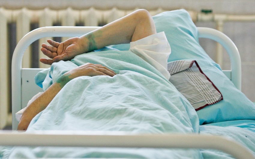 Abşeronda 34 yaşlı kişi özünü bıçaqlayıb