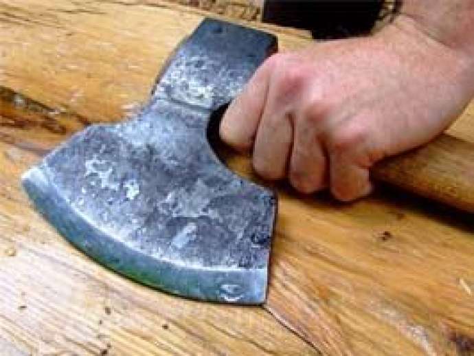 Bakıda ögey anasını öldürən qadına və onun ərinə hökm oxunub