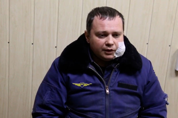 Əsir götürülən rusiyalı pilot Rusiya Müdafiə Nazirliyinin iddiasını təkzib etdi - VİDEO