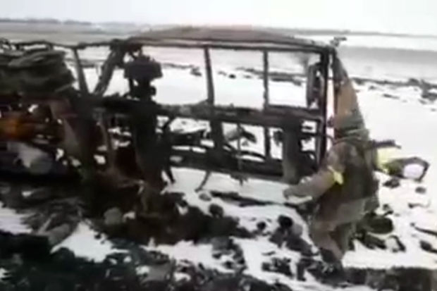 Rusiya ordusuna məxsus hərbi karvan Xarkov ətrafında darmadağın edildi - VİDEO