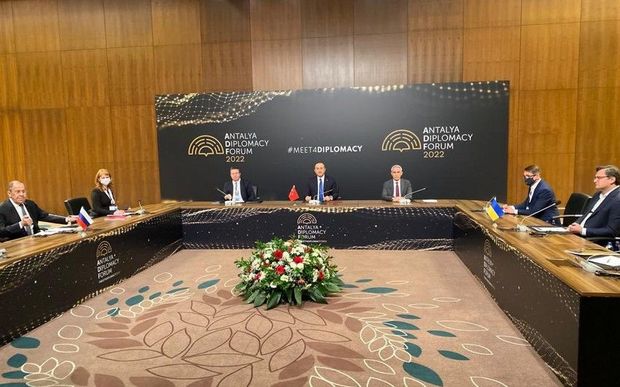 Türkiyə, Rusiya və Ukrayna XİN başçılarının görüşü başa çatıb - YENİLƏNİB + FOTO/VİDEO