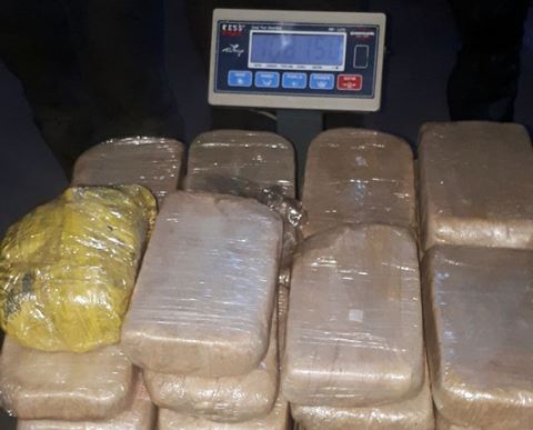 Külli miqdarda narkotik satan şəxs həbs edildi