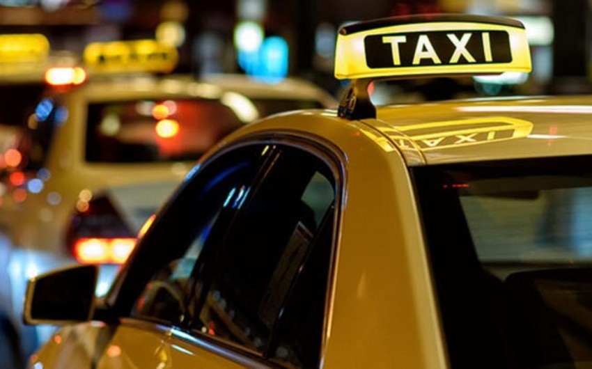 Taksi sürücüsünə qarşı quldurluq edən müştərinin məhkəməsi başlayır