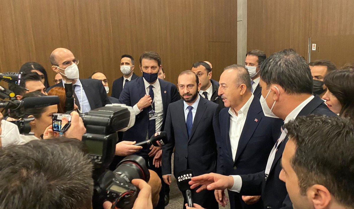 Aİ-nin xüsusi nümayəndəsi Çavuşoğlu-Mirzoyan görüşünü “ümidverici” adlandırıb