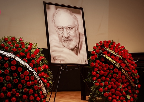 Xalq yazıçısı Rüstəm İbrahimbəyovla vida mərasimi keçirilir - YENİLƏNİB