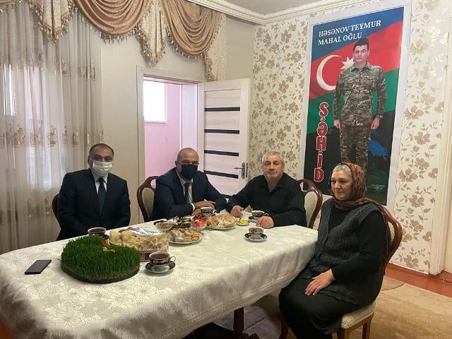 Nəsimi rayonunda Şəhid ailələri ziyarət olunub, bayram sovqatları çatdırılıb