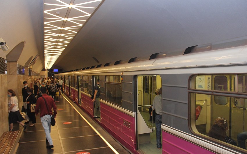 Bakı metrosunda qatarların hərəkətində yubanma olub