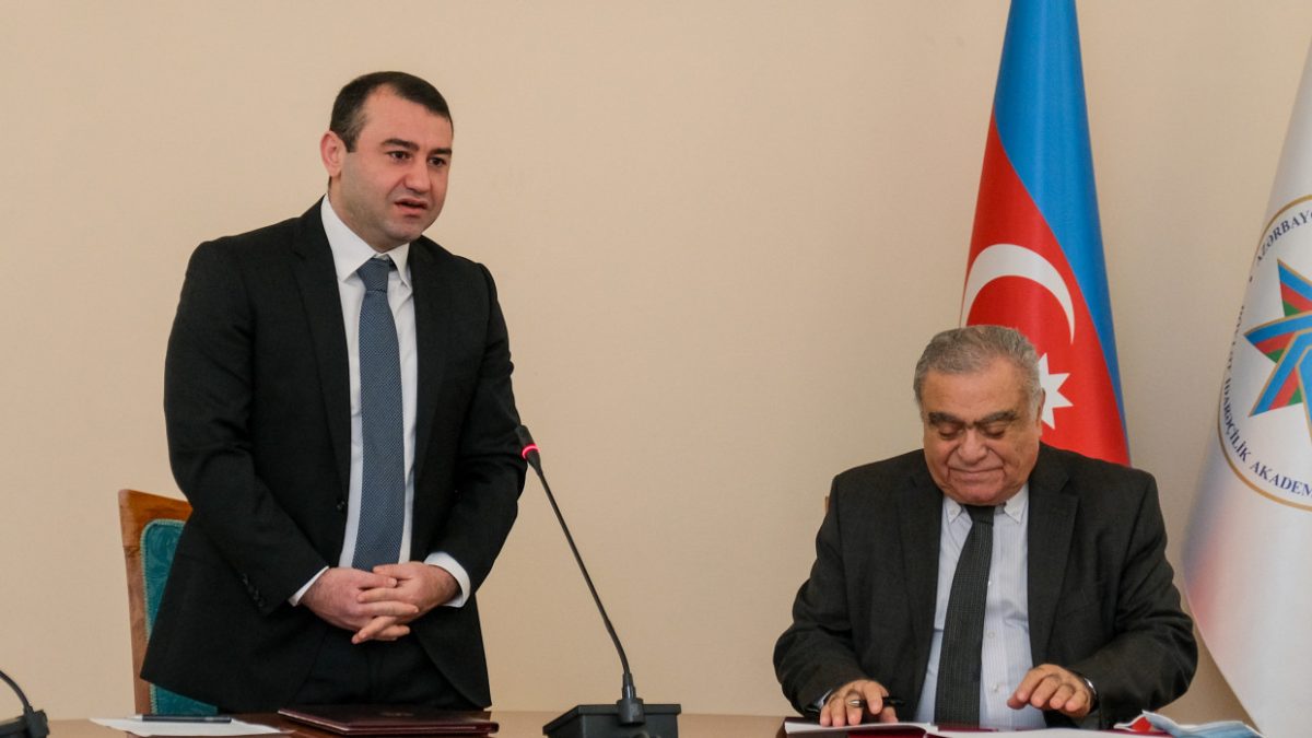 Dövlət İdarəçilik Akademiyası ilə Gənclər Fondu arasında Anlaşma Memorandumu imzalandı