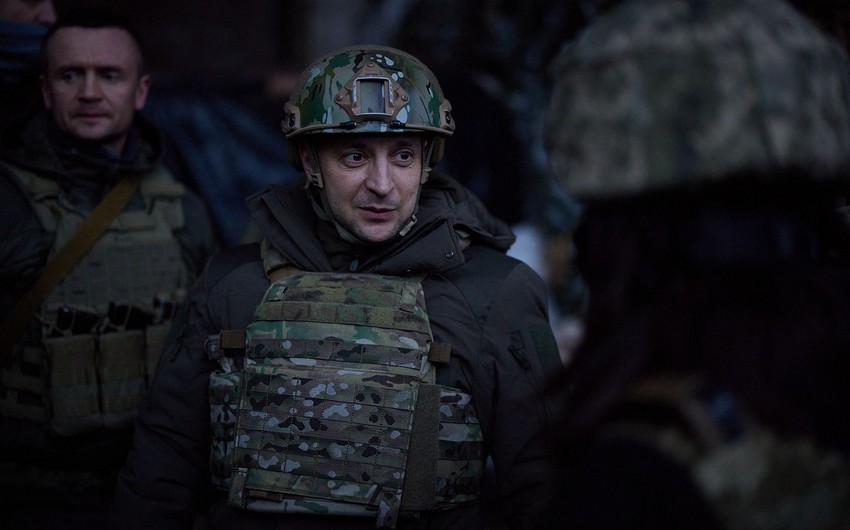 Zelenski: “Mariupolda məktəbə bomba atan təyyarəçini tanıyırıq, onu məhv edəcəyik”