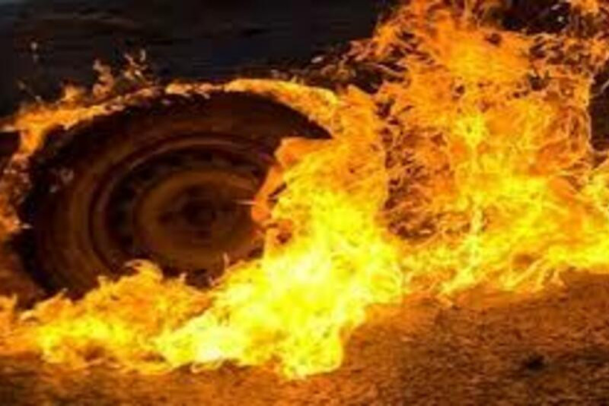 Bakıda maşın yandırmaqda şübhəli bilinən iki qardaş saxlanılıb