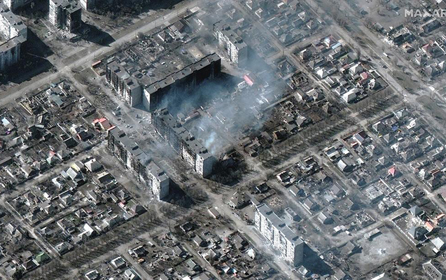 Rusiyanın hücumundan sonra Mariupolun peyk görüntüləri - Foto