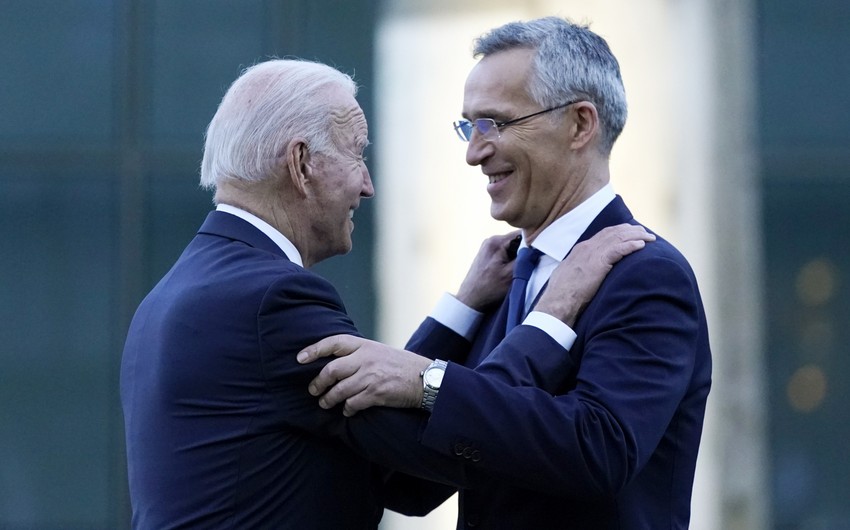 Bayden Stoltenberqlə görüşüb