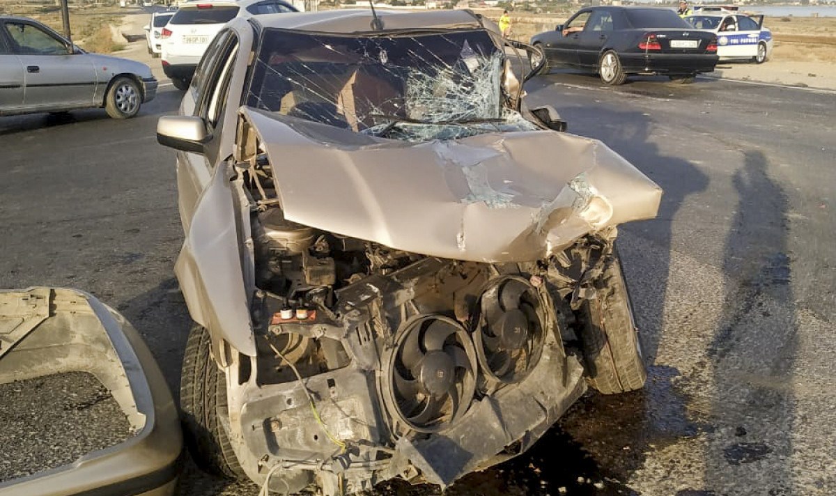 Ağstafada maşın ağaca çırpılıb, sürücü ölüb