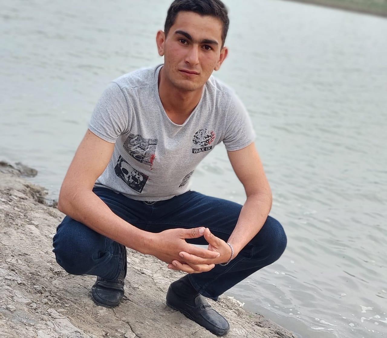 Neftçalada sevdiyi qızın ölümünə dözməyən gənc özünü asıb