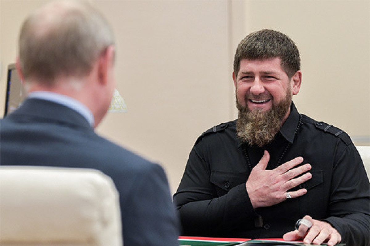 Putin Kadırova general-leytenant rütbəsi verib