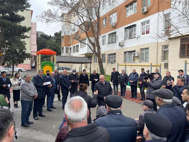 Nəsimi rayon İcra Hakimiyyətinin Başçısı səyyar qəbul keçirib