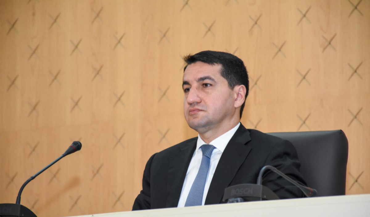 Hikmət Hacıyev Armen Qriqoryanla görüşüb