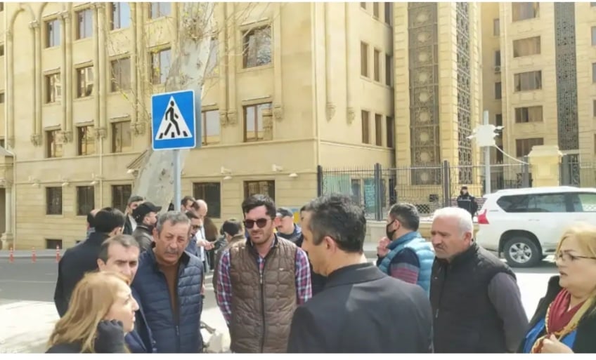 “Sahil-S” MTK qurbanları Baş Prokurorluq önündə aksiya keçirir – Foto