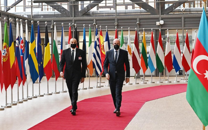 Brüsseldə Prezident İlham Əliyevlə Şarl Mişel arasında görüş keçirilib - YENİLƏNİB