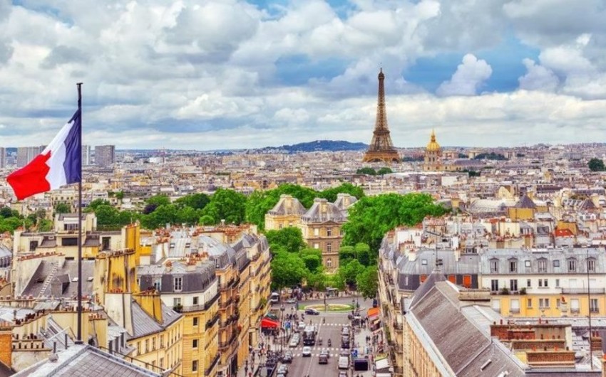 Fransa Rusiya diplomatlarının casusluğunu aşkarlayaraq “persona non-qrata” elan edib