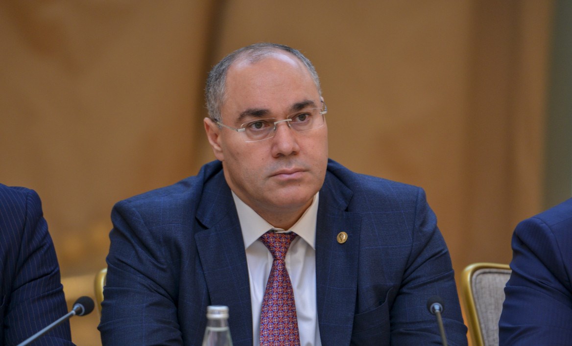 Səfər Mehdiyev Ukrayna müharibəsindən də qazanır – sürücülərdən şikayət…