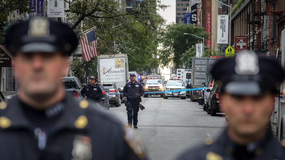SON DƏQİQƏ: Metroya hücum: 13 nəfər yaralanıb
