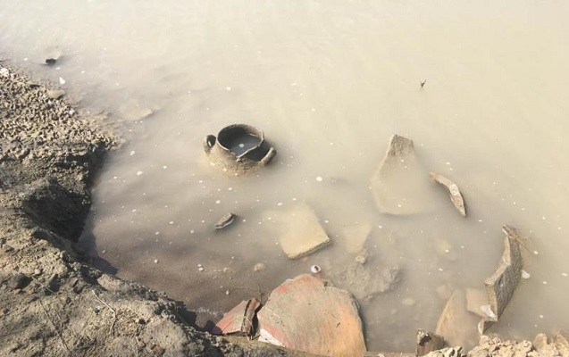 Kürdə su azaldı, küp qəbirlər aşkarlandı - Foto