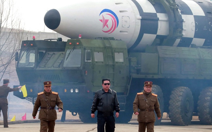 Şimali Koreya Yapon dənizinə iki raket atıb