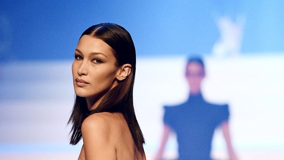 Amerikalı model Bella Hadid İnstaqramı ittiham etdi