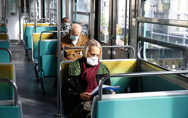 Bu ştatda ictimai nəqliyyatda maska taxmaq ​​tələbi ləğv edildi