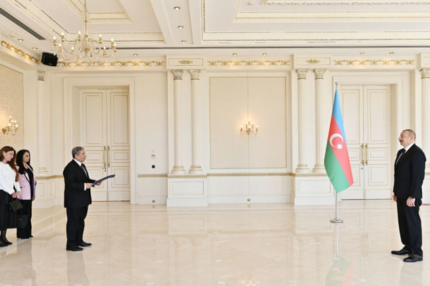 Prezident Misirin ölkəmizdə yeni təyin olunmuş səfirinin etimadnaməsini qəbul edib - YENİLƏNİB + FOTO