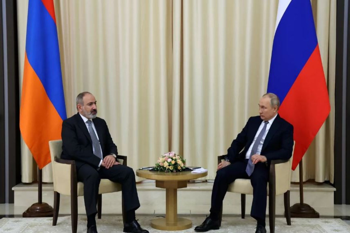 Putin və Paşinyan sanksiyaların tətbiqindən narahatlıq ifadə edibər