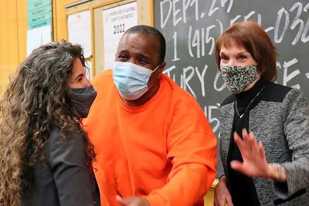 ABŞ-da 32 il həbsdə olan şəxs günahsız olduğu üçün azad edildi