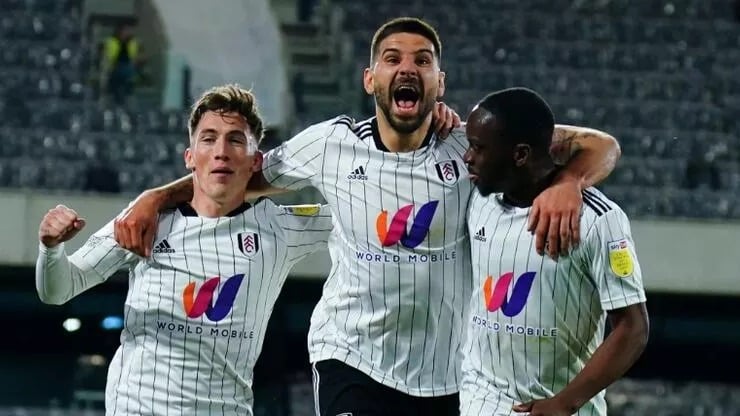 “Fulham” Premyer Liqaya qayıdır