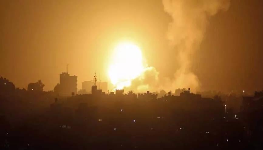 İsrail Qəzzanı vurdu: MÜNAQİŞƏ GENİŞLƏNƏ BİLƏR