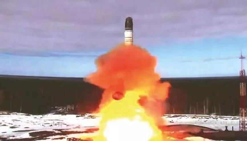 Rusiyadan qitələrarası ballistik raket sınağı: NƏ BAŞ VERİR?