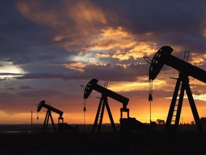 ABŞ-ın xam neft ehtiyatları azalıb