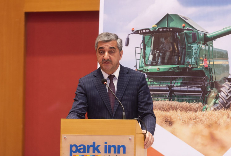 “Aqrar sahədə əməyin mühafizəsi” mövzusuna həsr olunmuş konfrans keçirilib