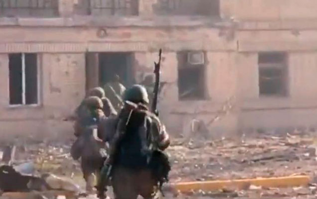 Mariupolda küçə döyüşləri - Anbaan video