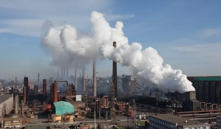 Ukraynada Avdiyevka zavodu atəşə tutulub, 10 nəfər ölüb