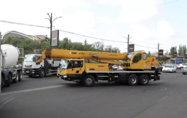 Ermənistan müxalifəti İrəvanda körpünü bağladı