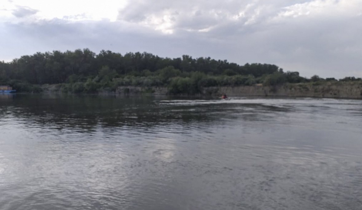 Gəncədə azyaşlı su kanalına düşərək ölüb