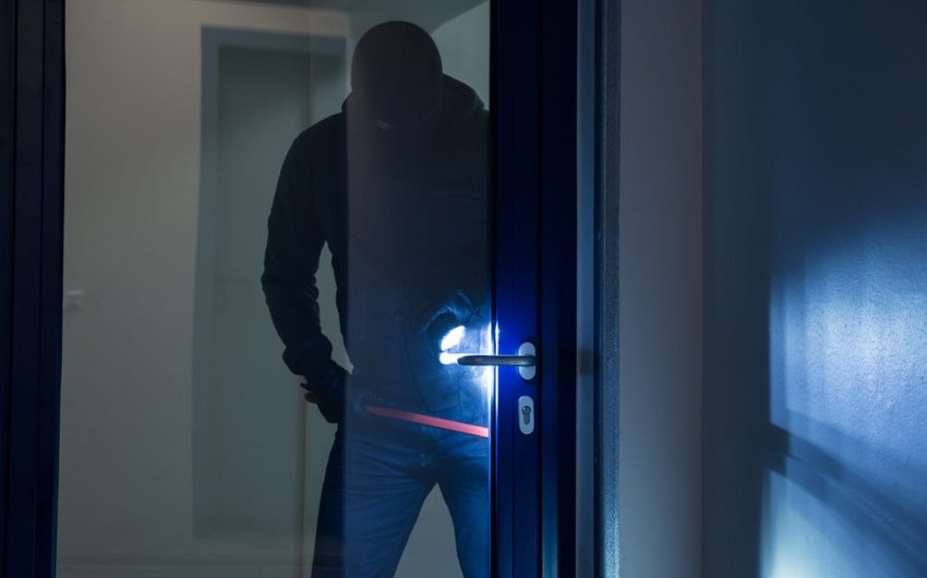 Bakıda sexdən 6 000 manatlıq əlvan metal oğurlanıb