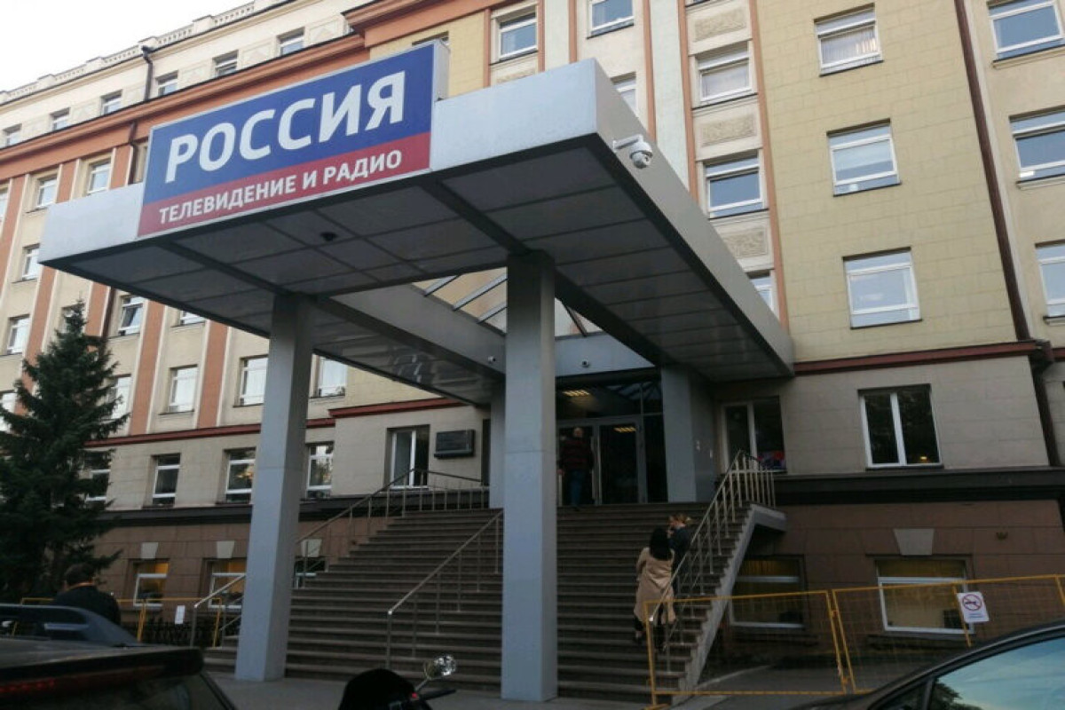 Britaniya “Rossiya”nın Azərbaycan əsilli aparıcısına sanksiya tətbiq edib