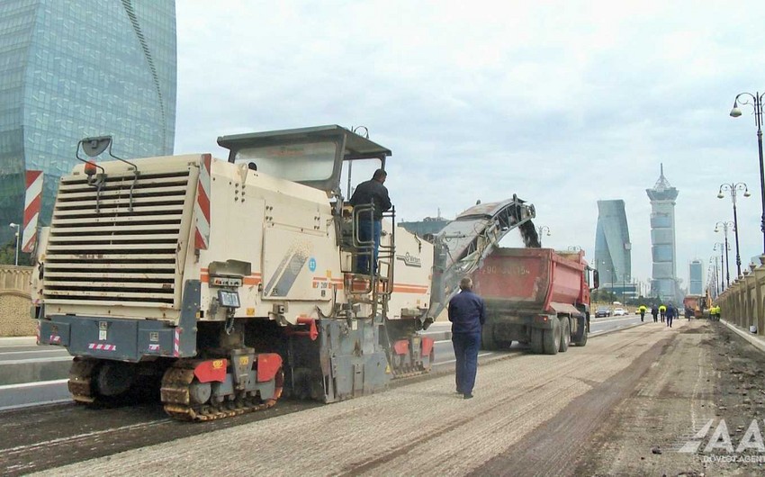 Paytaxtın üç prospektində deformasiyaya uğramış örtük yenilənib